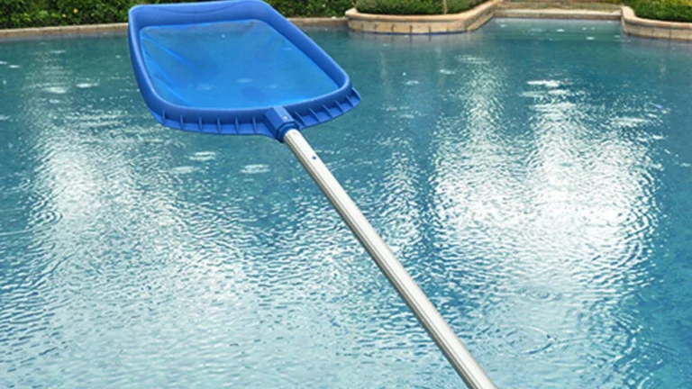 Comment Poolpole propose-t-il à ses clients des services de personnalisation personnalisés ?