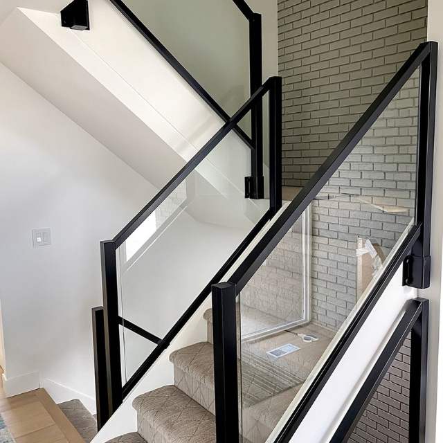 Aluminum Glass Railing