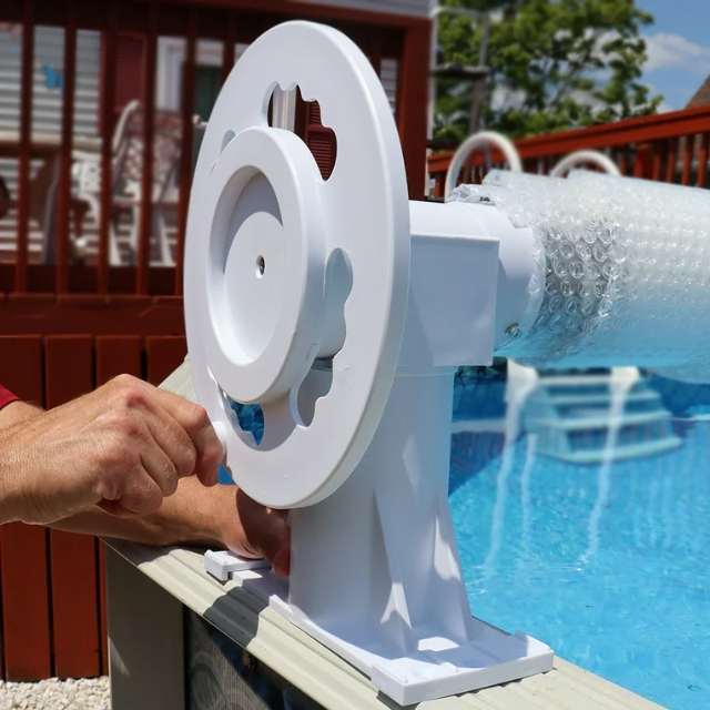 Solar cover reel for 27 round above ground pool