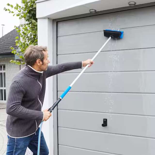 Cepillo para lavar la casa con mango extensible