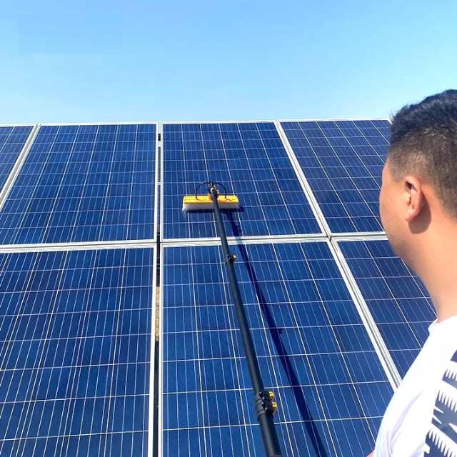 Perche de nettoyage de panneaux solaires de 3,6 m (12 pi)