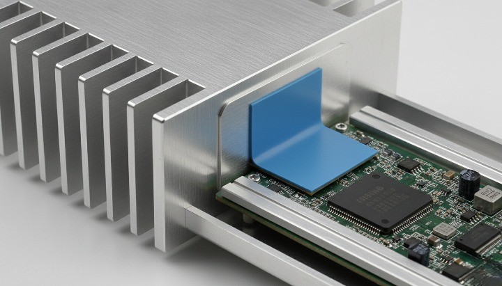 aluminum PCB enclosure heat sink fins and thermal pad contact design