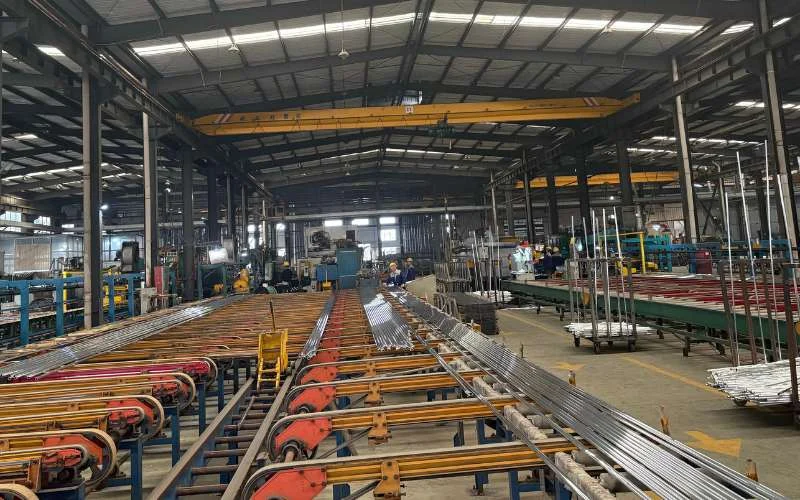 Xingyong 2000t Aluminum Structural Extrusion Press at Xingyong aluminum pole factory