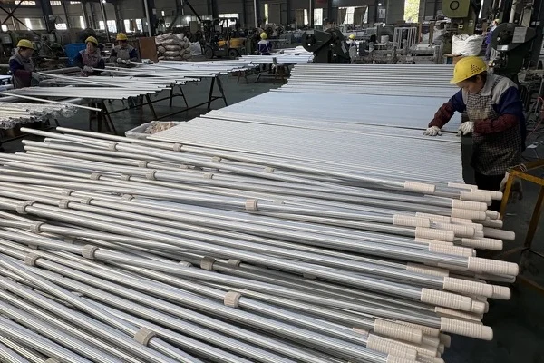 Xingyong Jiangsu factory production line assembling aluminum telescopic poles for OEM and private-label programs