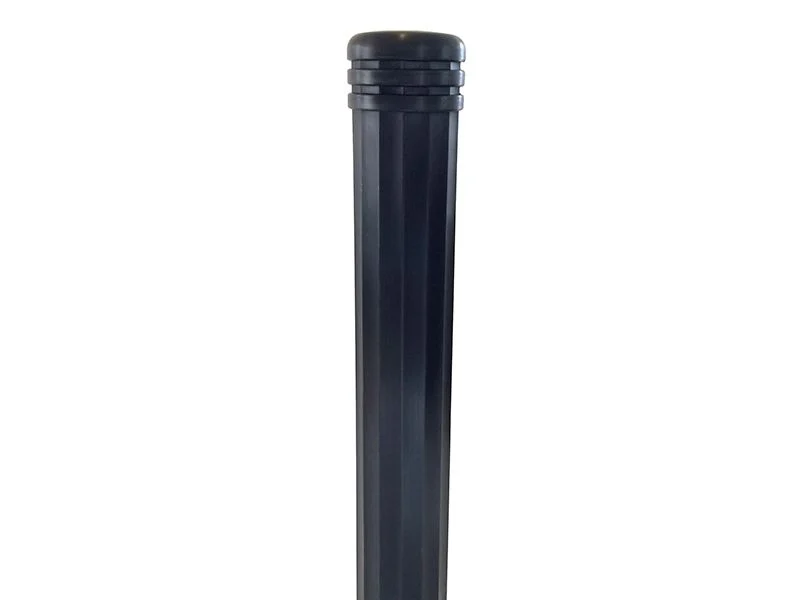 Large diameter extruded bollard body