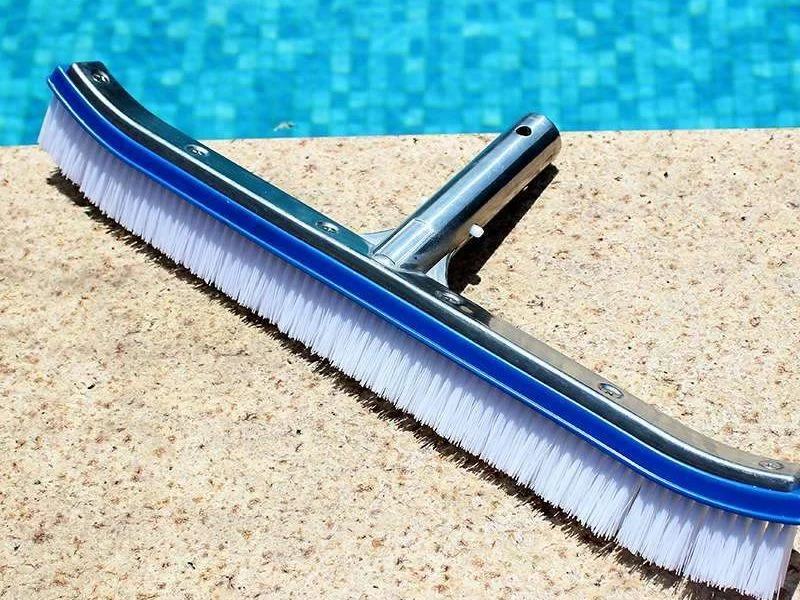 Replacement pool brush head on retail card