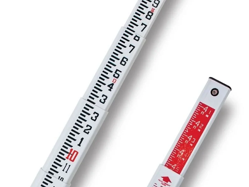 Graduated aluminum leveling rod