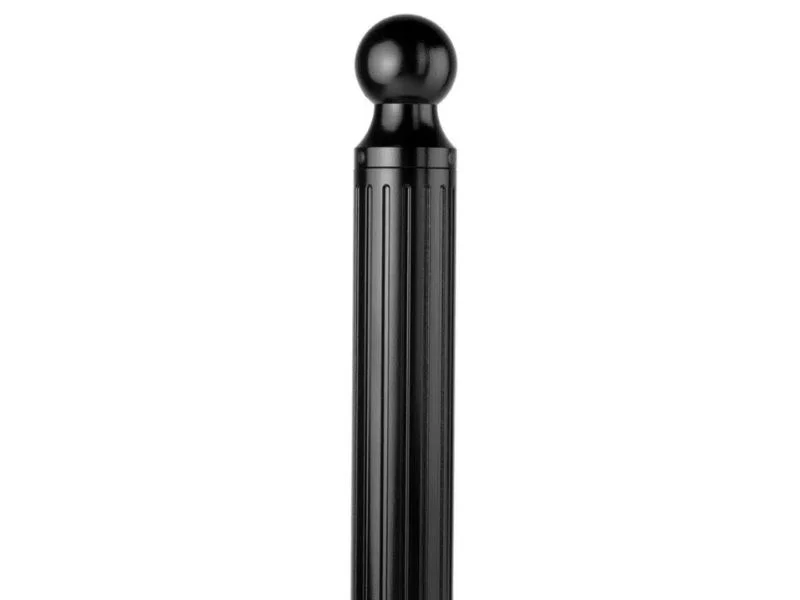 Removable aluminum bollard lifting from ground socket