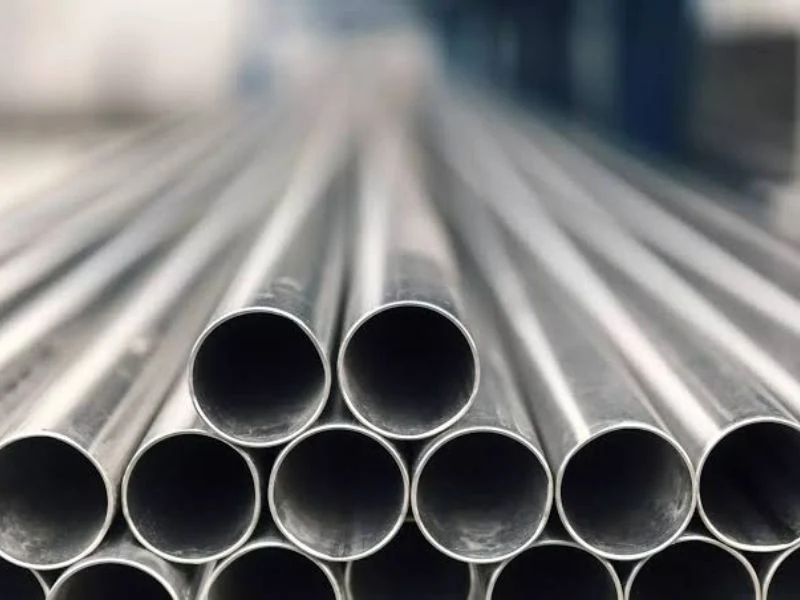 Seamless extruded pipe cut section with no weld line
