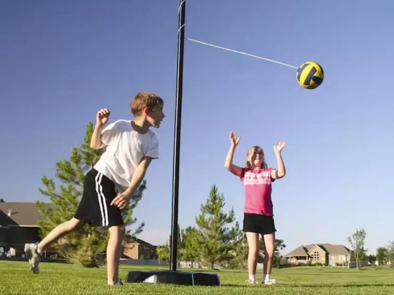 Tetherball dimensions diagram: pole height, rope length, court circle